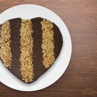 Cuore Di biscotti con ganache di cioccolato