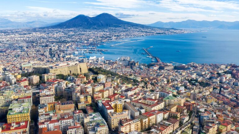 Napoli città verticale