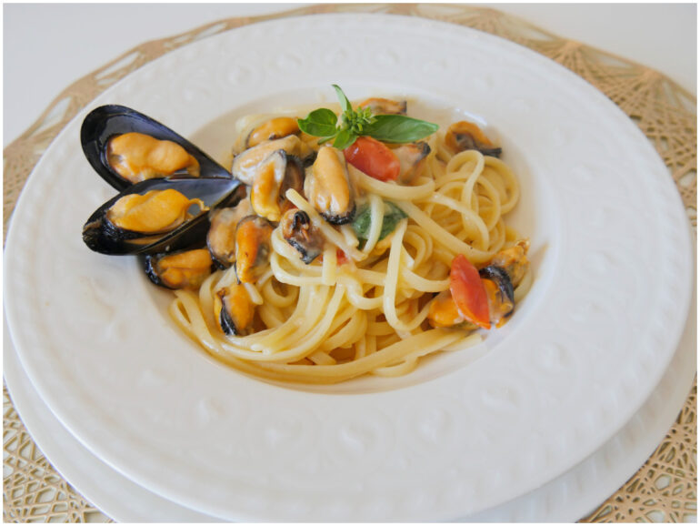 Linguine cozze e provolone del Monaco DOP